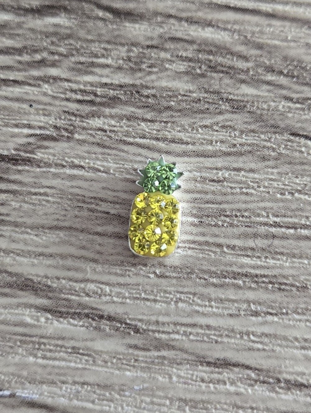 🦉HTF Sparkle Pineapple Charm